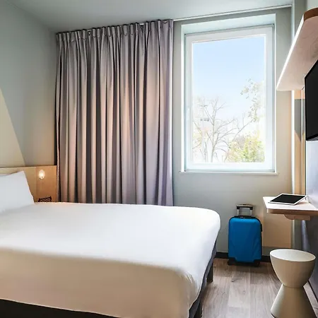 Ibis Budget Brest Sud Plougastel - Hotel Renove Exterior photo